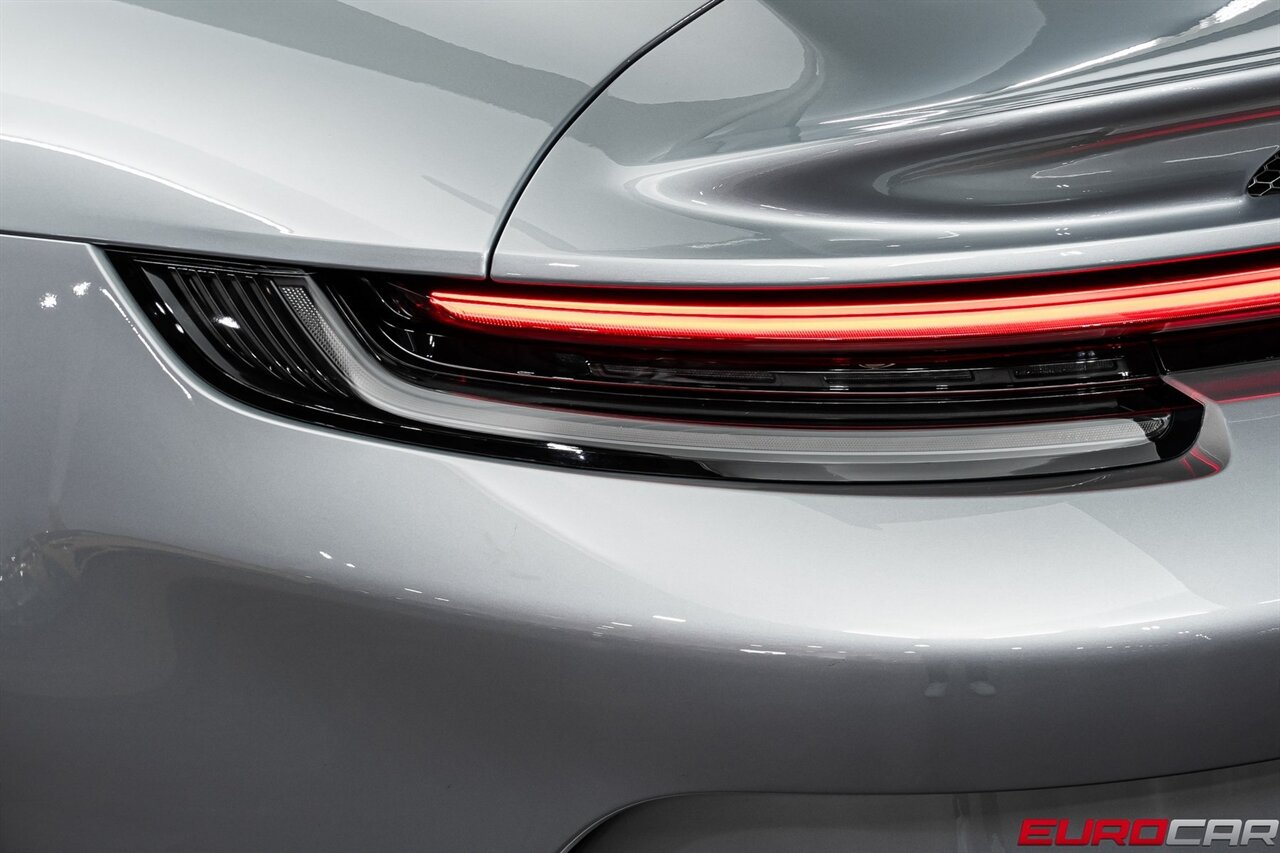 2022 Porsche 911 GT3 *FRONT AXLE LIFT * ADAPTIVE SPORT SEATS PLUS*   - Photo 20 - Costa Mesa, CA 92626