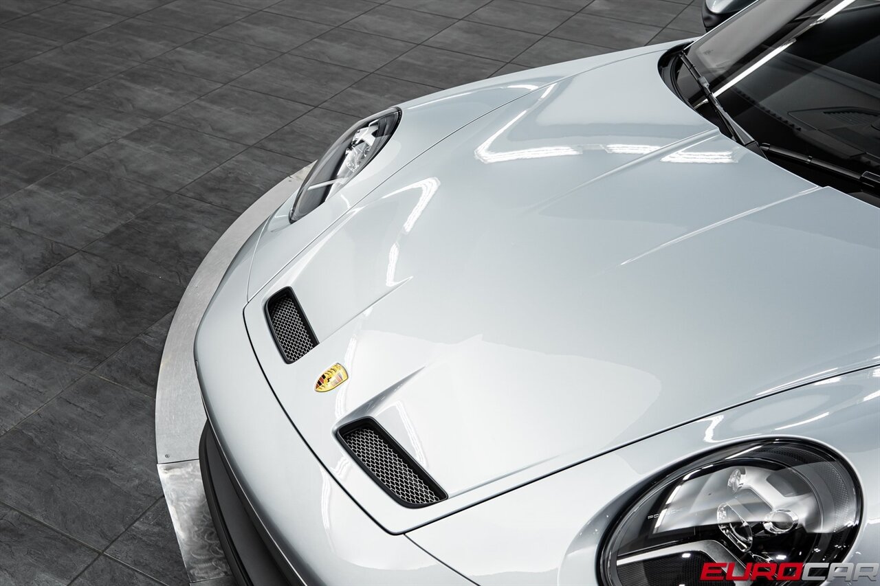 2022 Porsche 911 GT3 *FRONT AXLE LIFT * ADAPTIVE SPORT SEATS PLUS*   - Photo 9 - Costa Mesa, CA 92626