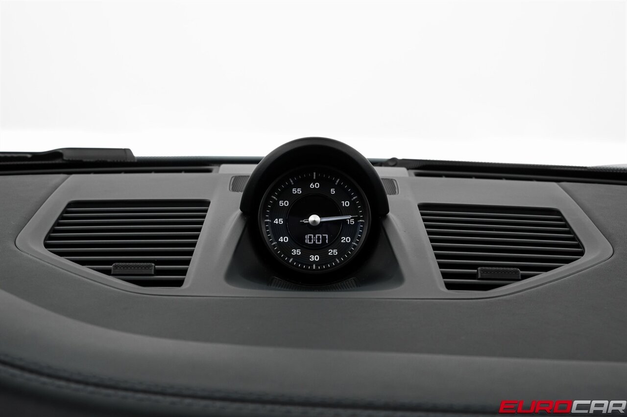 2023 Porsche 911 Targa 4 *SPORT PACKAGE * PREMIUM PACKAGE * FRONT PPF* - Photo 30 - Costa Mesa, CA 92626