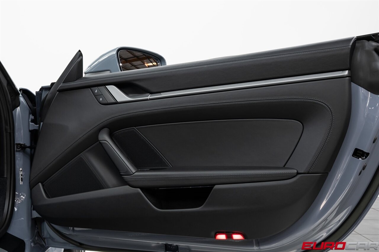 2023 Porsche 911 Targa 4 *SPORT PACKAGE * PREMIUM PACKAGE * FRONT PPF* - Photo 25 - Costa Mesa, CA 92626