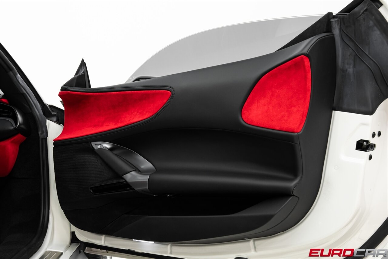 2023 Ferrari SF90 Stradale *HUGE CARBON OPTIONS * SUSPENSION LIFT * FULL BODY PPF* - Photo 29 - Costa Mesa, CA 92626