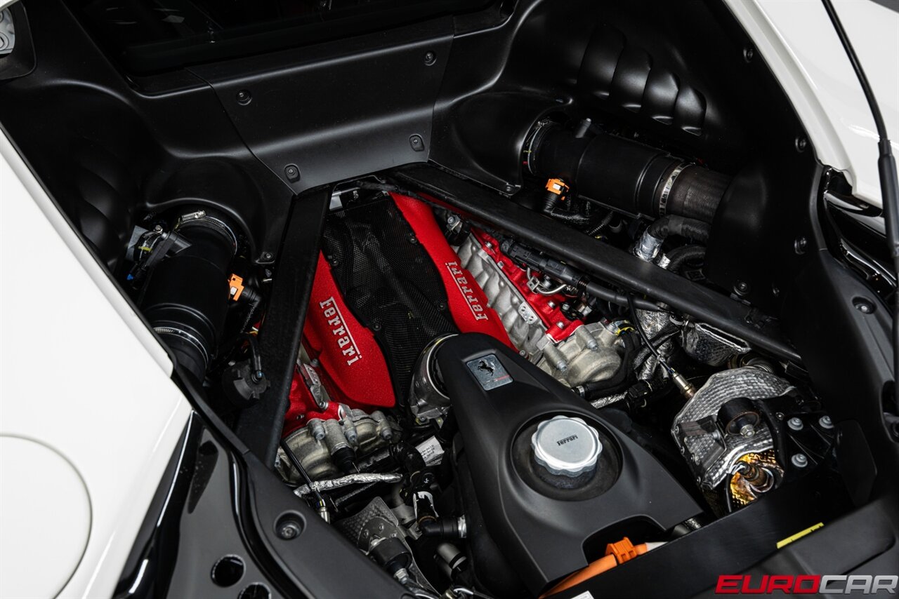 2023 Ferrari SF90 Stradale *HUGE CARBON OPTIONS * SUSPENSION LIFT * FULL BODY PPF* - Photo 24 - Costa Mesa, CA 92626