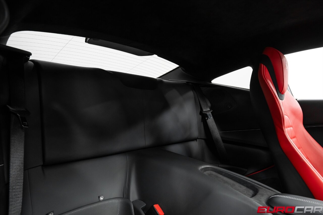 2022 Ferrari Roma *CARBON LED STEERING WHEEL * PASSENGER DISPLAY * FRONT PPF* - Photo 38 - Costa Mesa, CA 92626