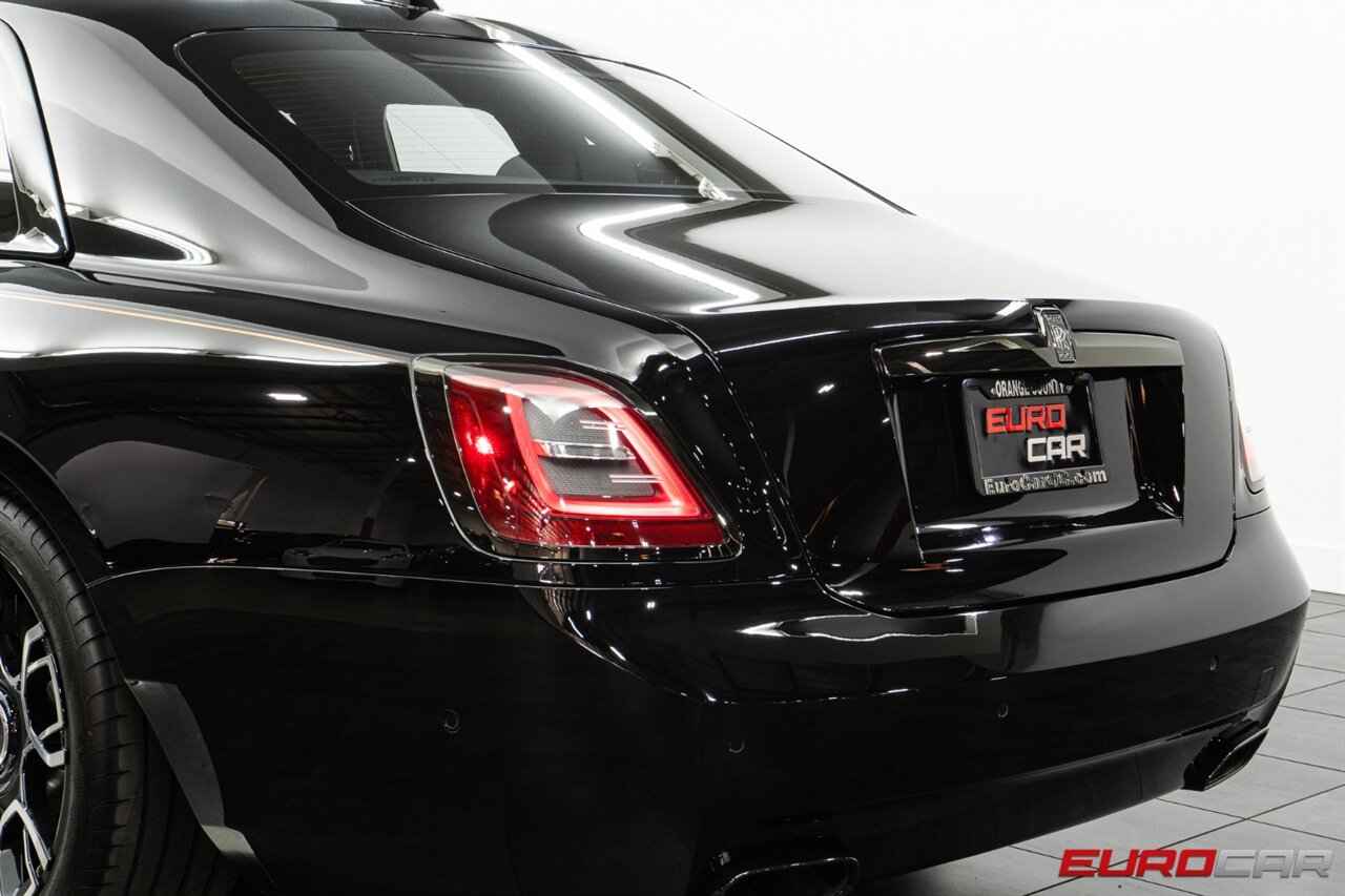 2022 Rolls-Royce Ghost Black Badge  *BB GHOST PACKAGE * SHOOTING STAR HEADLINER* - Photo 18 - Costa Mesa, CA 92626