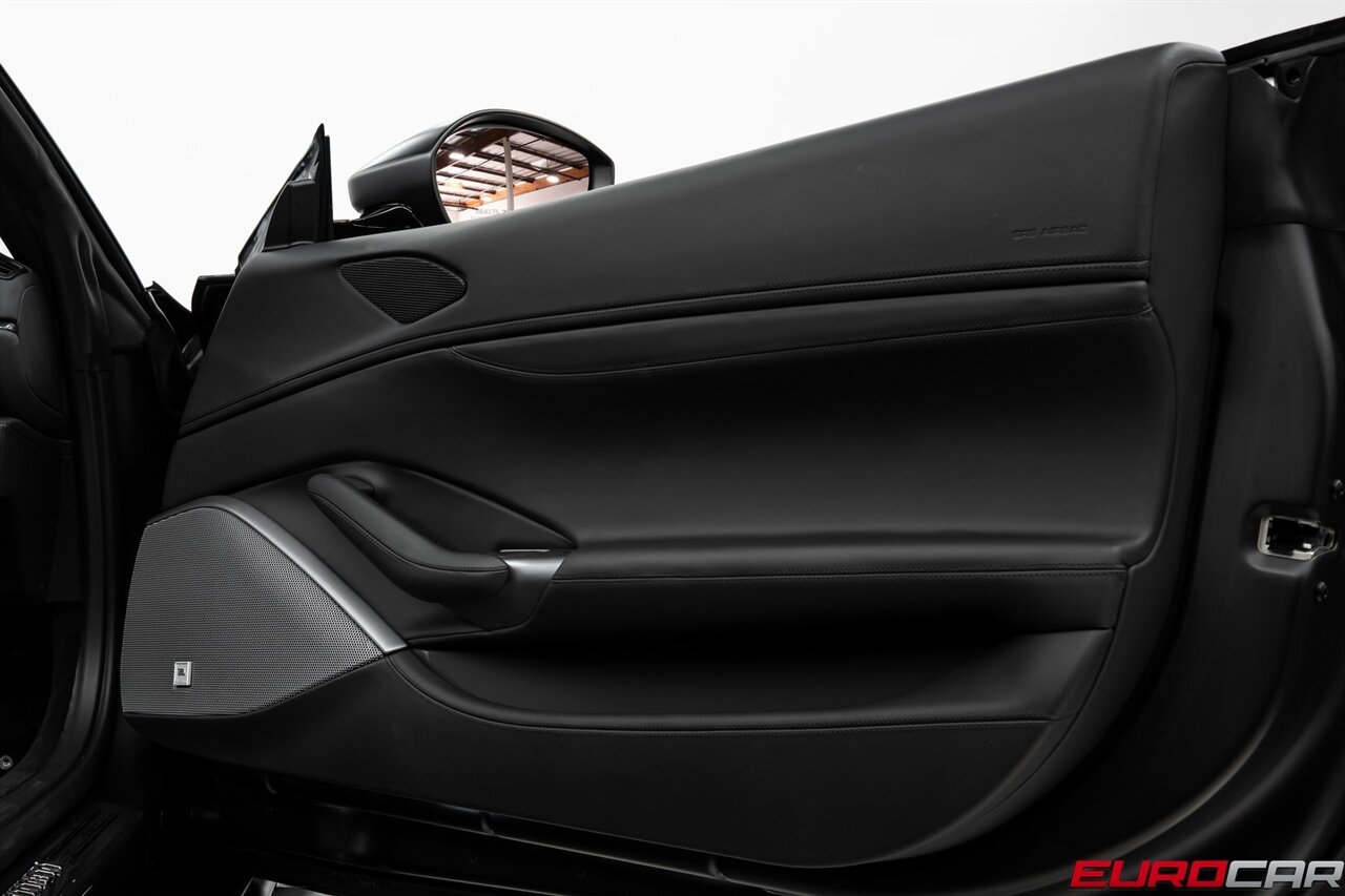 2020 Ferrari Portofino  *CARBON FIBER LED STEERING WHEEL * FACTORY MATTE * FULL BODY PPF* - Photo 27 - Costa Mesa, CA 92626