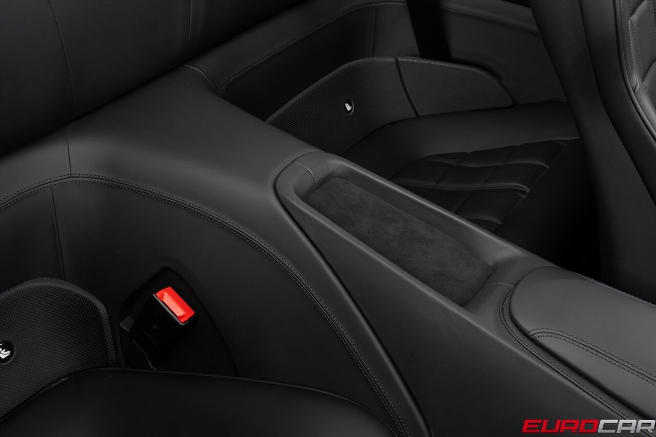 2020 Ferrari Portofino  *CARBON FIBER LED STEERING WHEEL * FACTORY MATTE * FULL BODY PPF* - Photo 44 - Costa Mesa, CA 92626