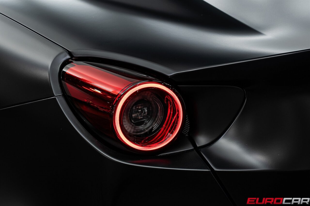 2020 Ferrari Portofino  *CARBON FIBER LED STEERING WHEEL * FACTORY MATTE * FULL BODY PPF* - Photo 20 - Costa Mesa, CA 92626