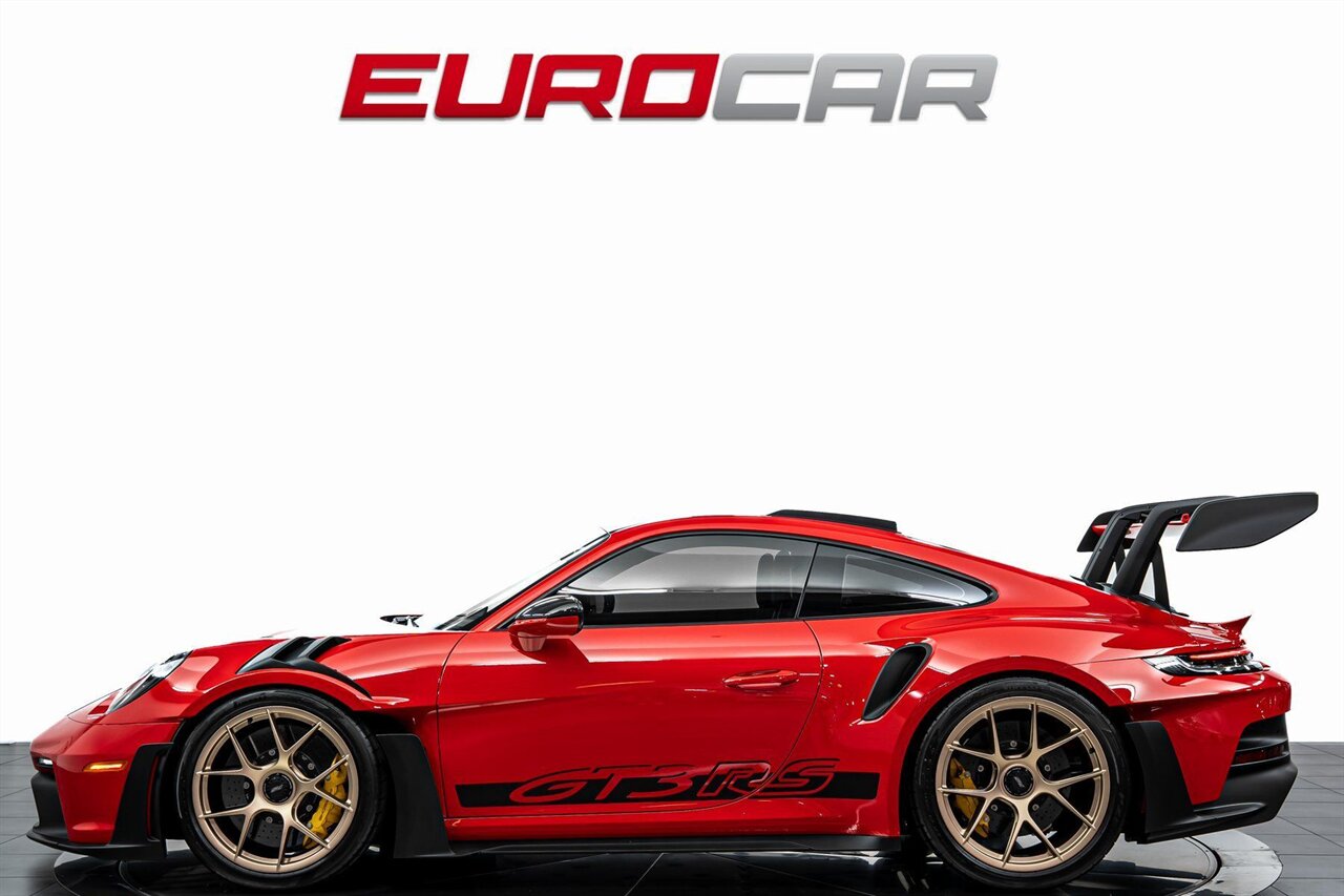 2025 Porsche 911 GT3 RS *WEISSACH PACKAGE * CARBON BUCKET SEATS*  *WEISSACH PACKAGE * FRONT AXLE LIFT * RARE COLOR* - Photo 2 - Costa Mesa, CA 92626