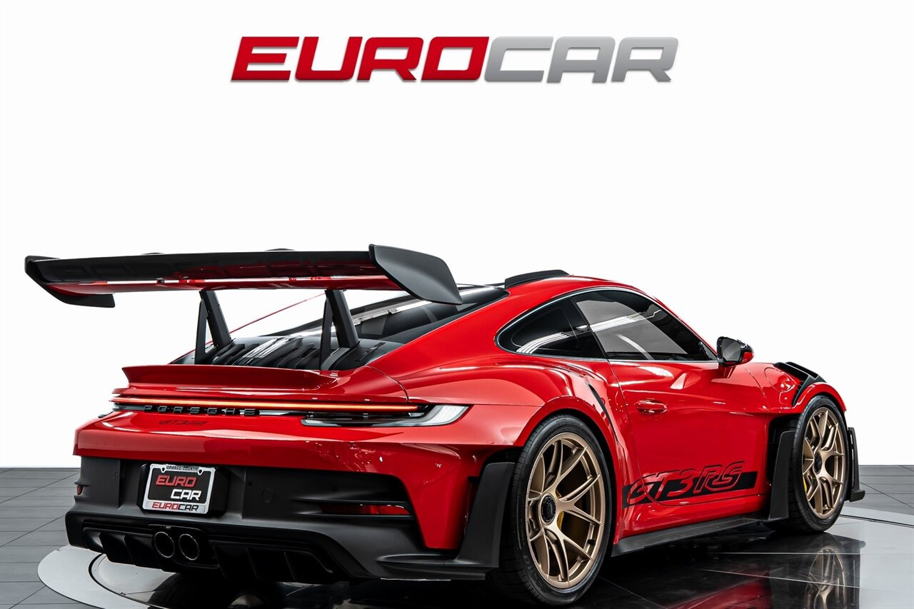 2025 Porsche 911 GT3 RS *WEISSACH PACKAGE * CARBON BUCKET SEATS* *WEISSACH PACKAGE * FRONT AXLE LIFT * RARE COLOR* - Photo 5 - Costa Mesa, CA 92626