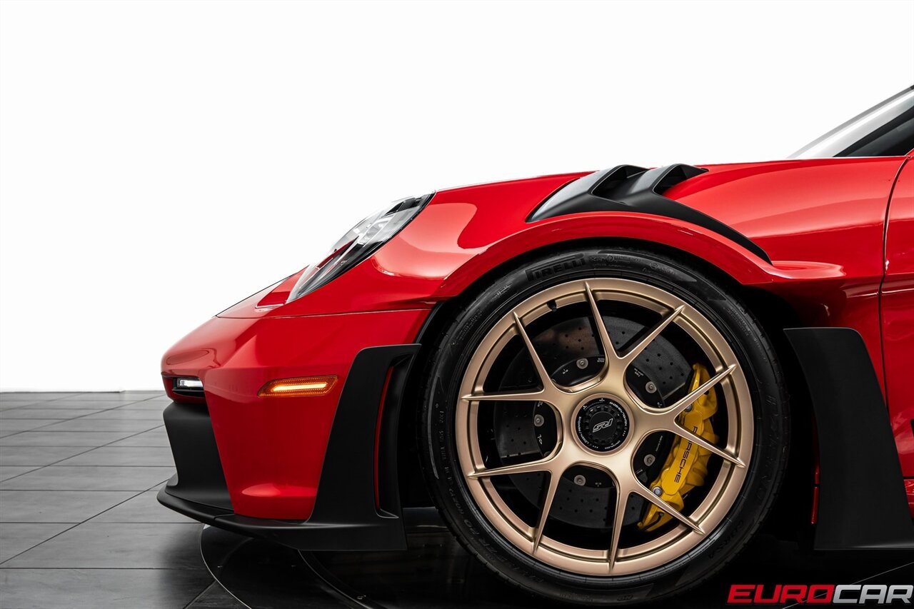2025 Porsche 911 GT3 RS *WEISSACH PACKAGE * CARBON BUCKET SEATS* *WEISSACH PACKAGE * FRONT AXLE LIFT * RARE COLOR* - Photo 14 - Costa Mesa, CA 92626
