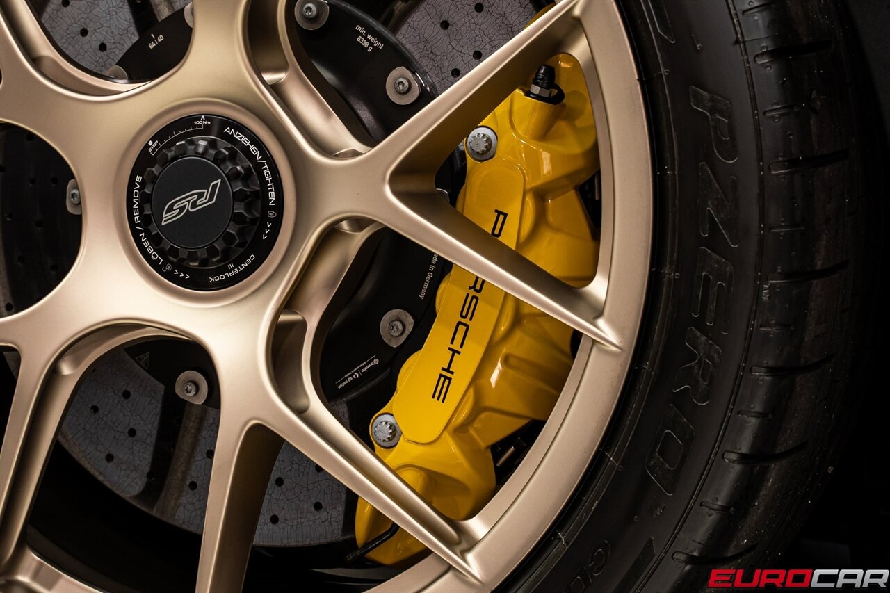 2025 Porsche 911 GT3 RS *WEISSACH PACKAGE * CARBON BUCKET SEATS* *WEISSACH PACKAGE * FRONT AXLE LIFT * RARE COLOR* - Photo 27 - Costa Mesa, CA 92626