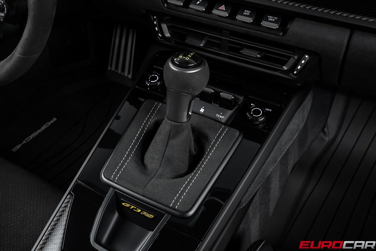 2025 Porsche 911 GT3 RS *WEISSACH PACKAGE * CARBON BUCKET SEATS* *WEISSACH PACKAGE * FRONT AXLE LIFT * RARE COLOR* - Photo 38 - Costa Mesa, CA 92626