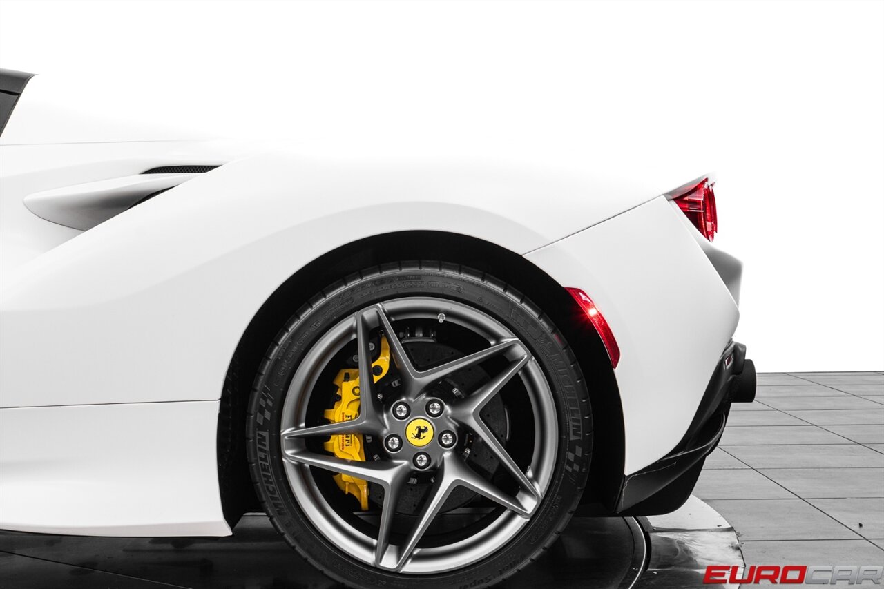 2022 Ferrari F8  *SUSPENSION LIFTER * CARBON OPTIONS* - Photo 18 - Costa Mesa, CA 92626