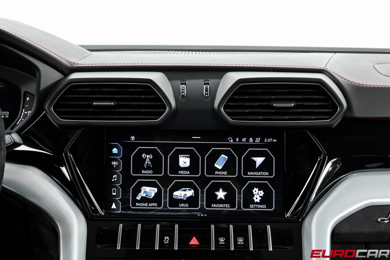 2022 Lamborghini Urus *HIGH GLOSS BLACK STYLE PACKAGE * FRONT PPF* - Photo 27 - Costa Mesa, CA 92626