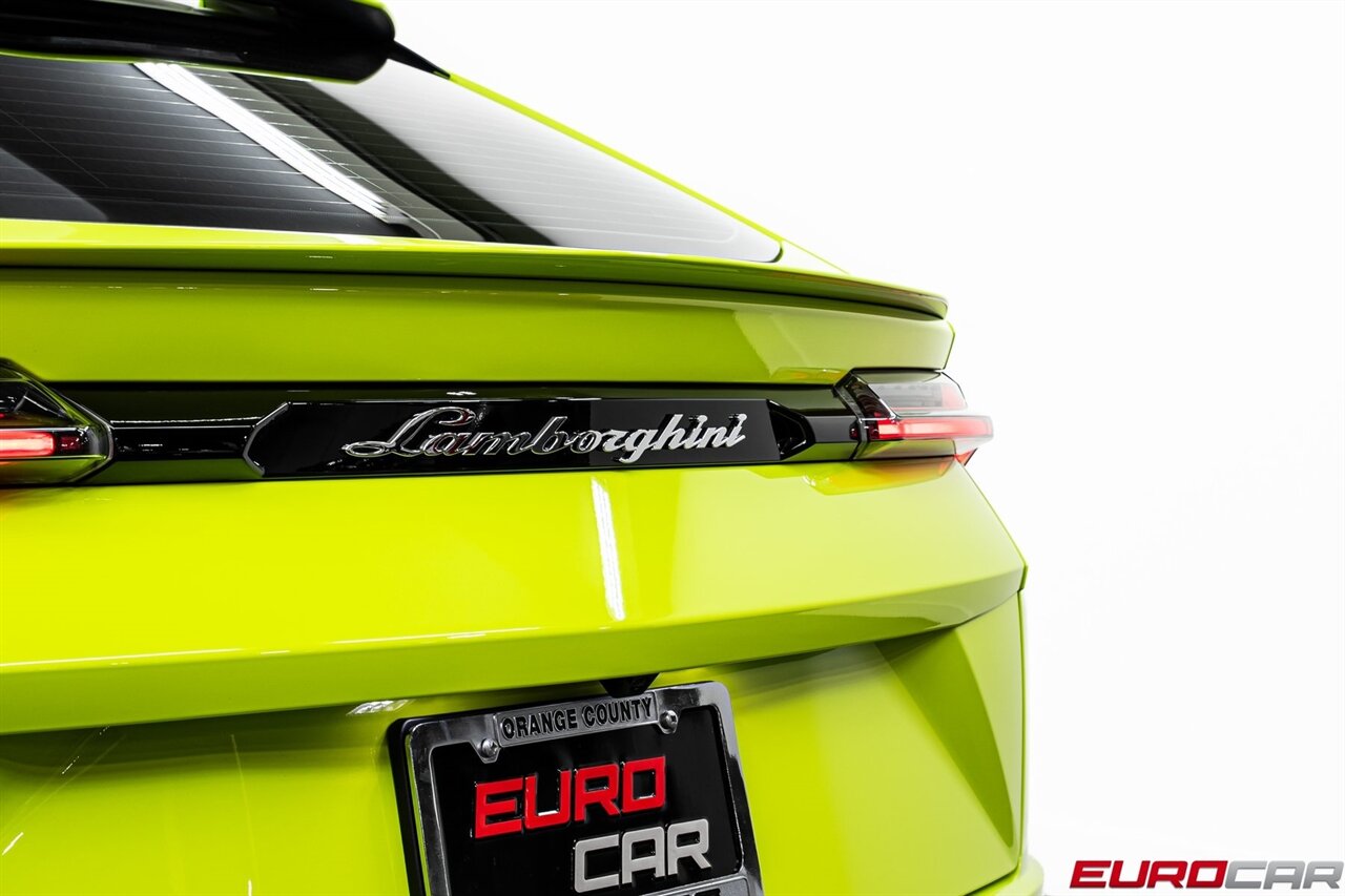 2022 Lamborghini Urus *HIGH GLOSS BLACK STYLE PACKAGE * FRONT PPF* - Photo 17 - Costa Mesa, CA 92626