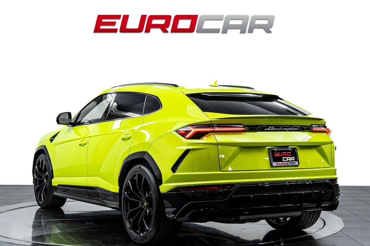 2022 Lamborghini Urus *HIGH GLOSS BLACK STYLE PACKAGE * FRONT PPF* - Photo 3 - Costa Mesa, CA 92626