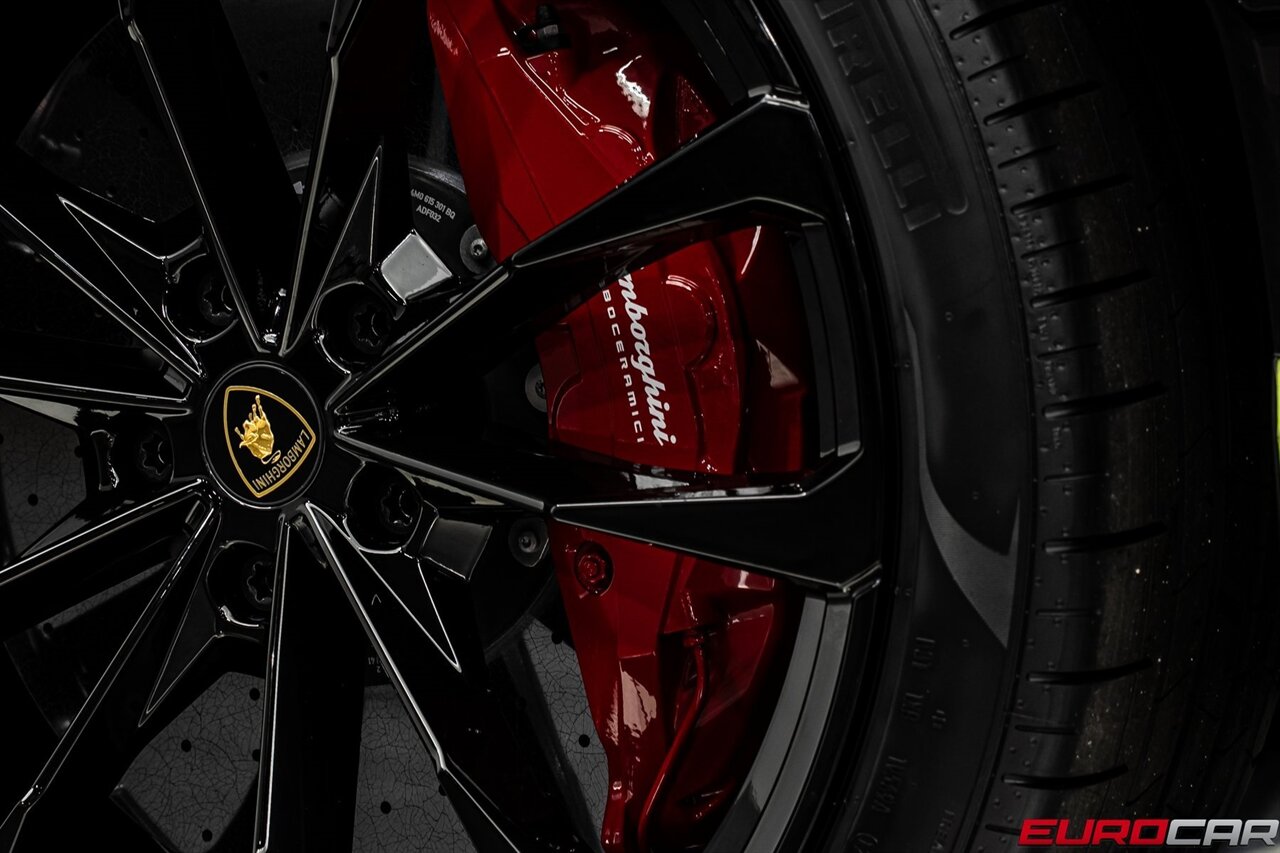 2022 Lamborghini Urus *HIGH GLOSS BLACK STYLE PACKAGE * FRONT PPF* - Photo 20 - Costa Mesa, CA 92626