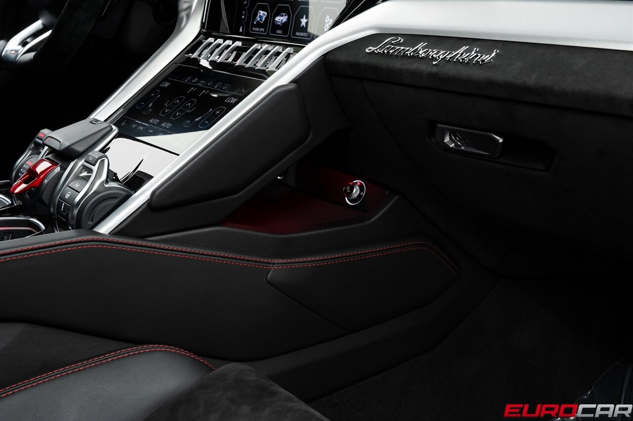 2022 Lamborghini Urus *HIGH GLOSS BLACK STYLE PACKAGE * FRONT PPF* - Photo 32 - Costa Mesa, CA 92626