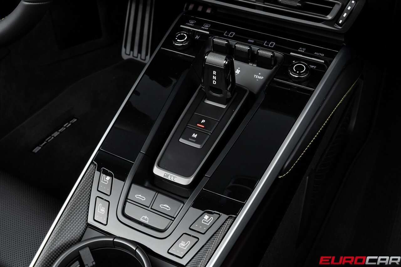 2025 Porsche 911 Turbo S  *HUGE OPTIONS * SPORTDESIGN PACKAGE * FRONT AXLE LIFT* - Photo 38 - Costa Mesa, CA 92626
