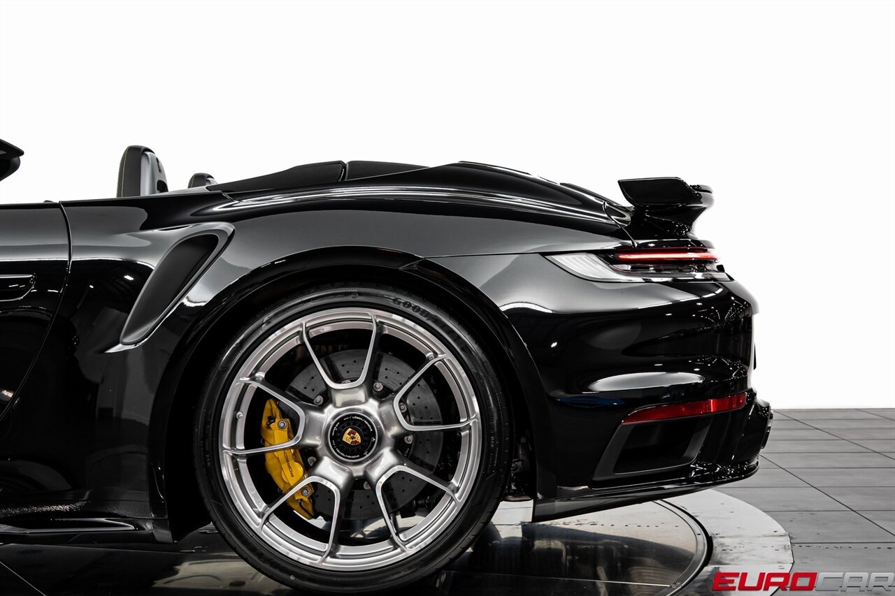 2025 Porsche 911 Turbo S  *HUGE OPTIONS * SPORTDESIGN PACKAGE * FRONT AXLE LIFT* - Photo 19 - Costa Mesa, CA 92626
