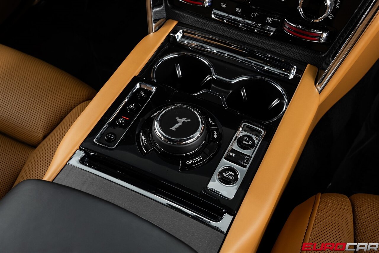 2020 Rolls-Royce Cullinan *STARLIGHT HEADLINER * REAR THEATER CONFIGURATION*   - Photo 31 - Costa Mesa, CA 92626