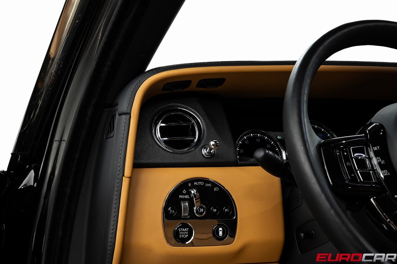 2020 Rolls-Royce Cullinan *STARLIGHT HEADLINER * REAR THEATER CONFIGURATION*   - Photo 27 - Costa Mesa, CA 92626