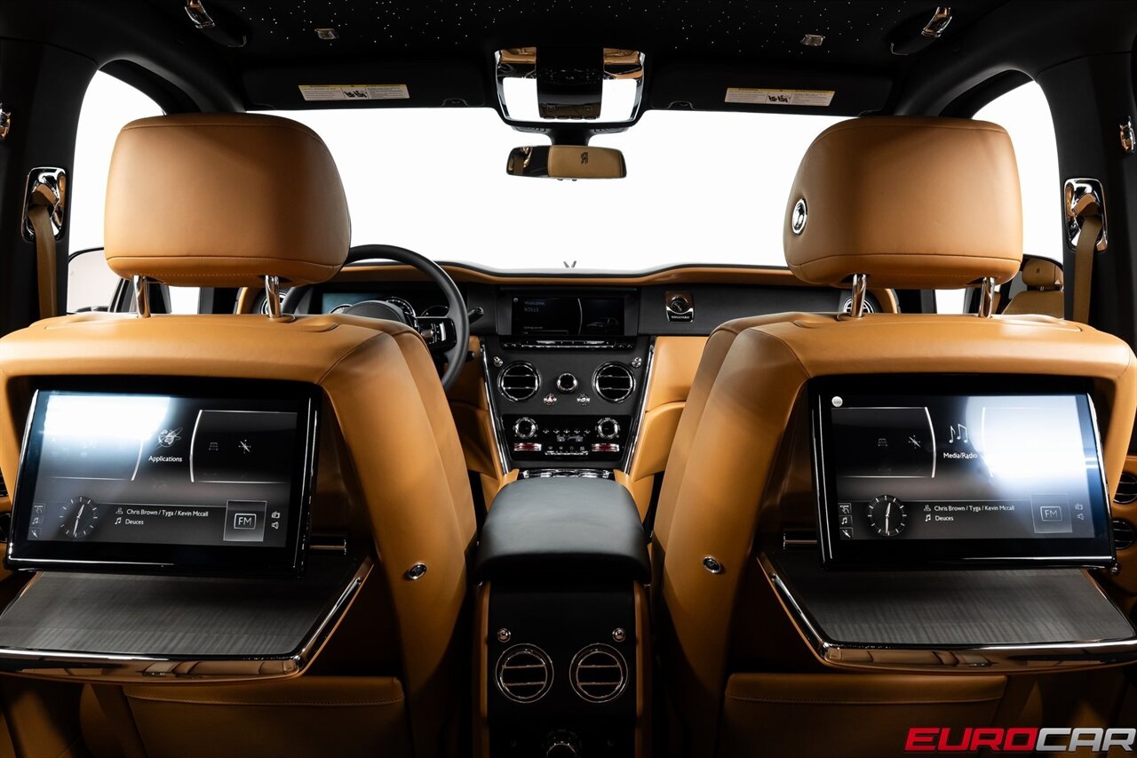 2020 Rolls-Royce Cullinan *STARLIGHT HEADLINER * REAR THEATER CONFIGURATION*   - Photo 24 - Costa Mesa, CA 92626