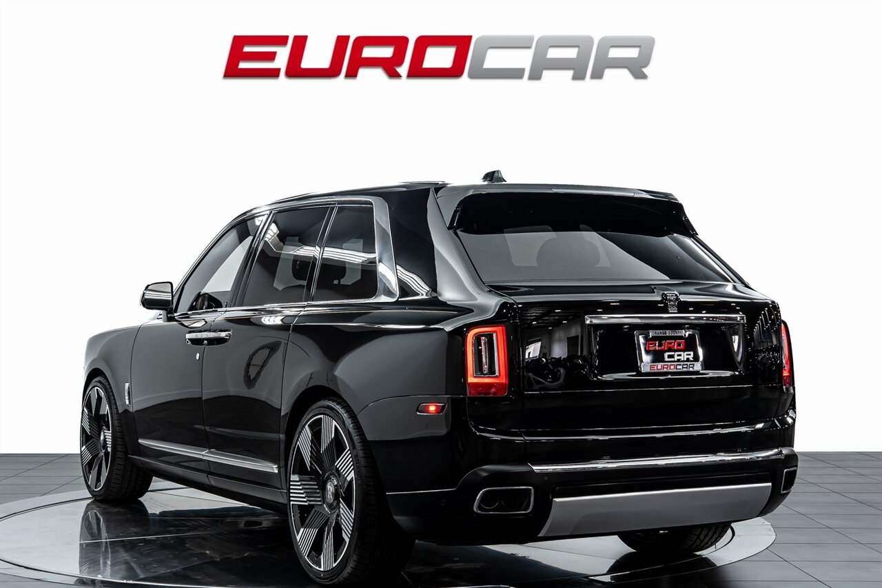2020 Rolls-Royce Cullinan *STARLIGHT HEADLINER * REAR THEATER CONFIGURATION*   - Photo 4 - Costa Mesa, CA 92626