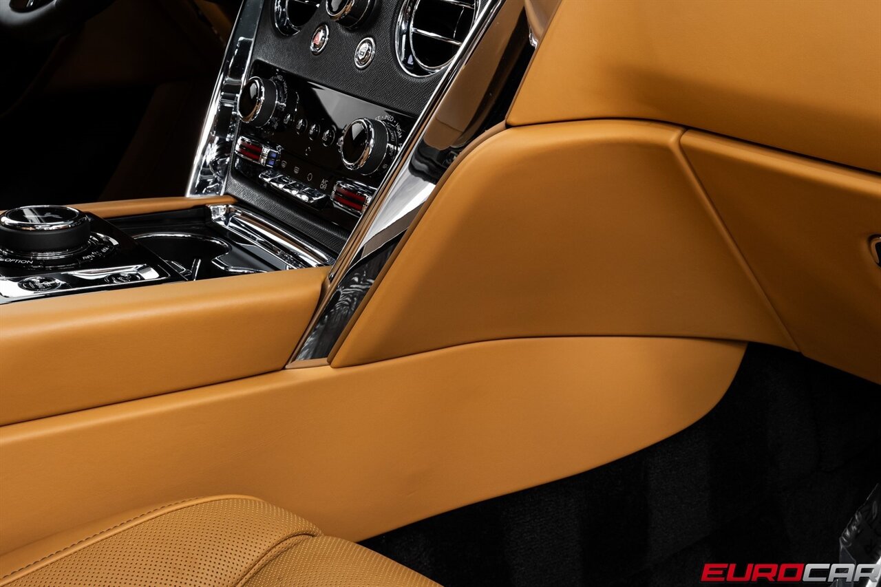 2020 Rolls-Royce Cullinan *STARLIGHT HEADLINER * REAR THEATER CONFIGURATION*   - Photo 34 - Costa Mesa, CA 92626