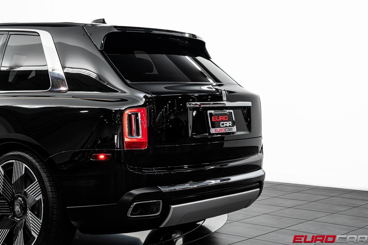 2020 Rolls-Royce Cullinan *STARLIGHT HEADLINER * REAR THEATER CONFIGURATION*   - Photo 16 - Costa Mesa, CA 92626