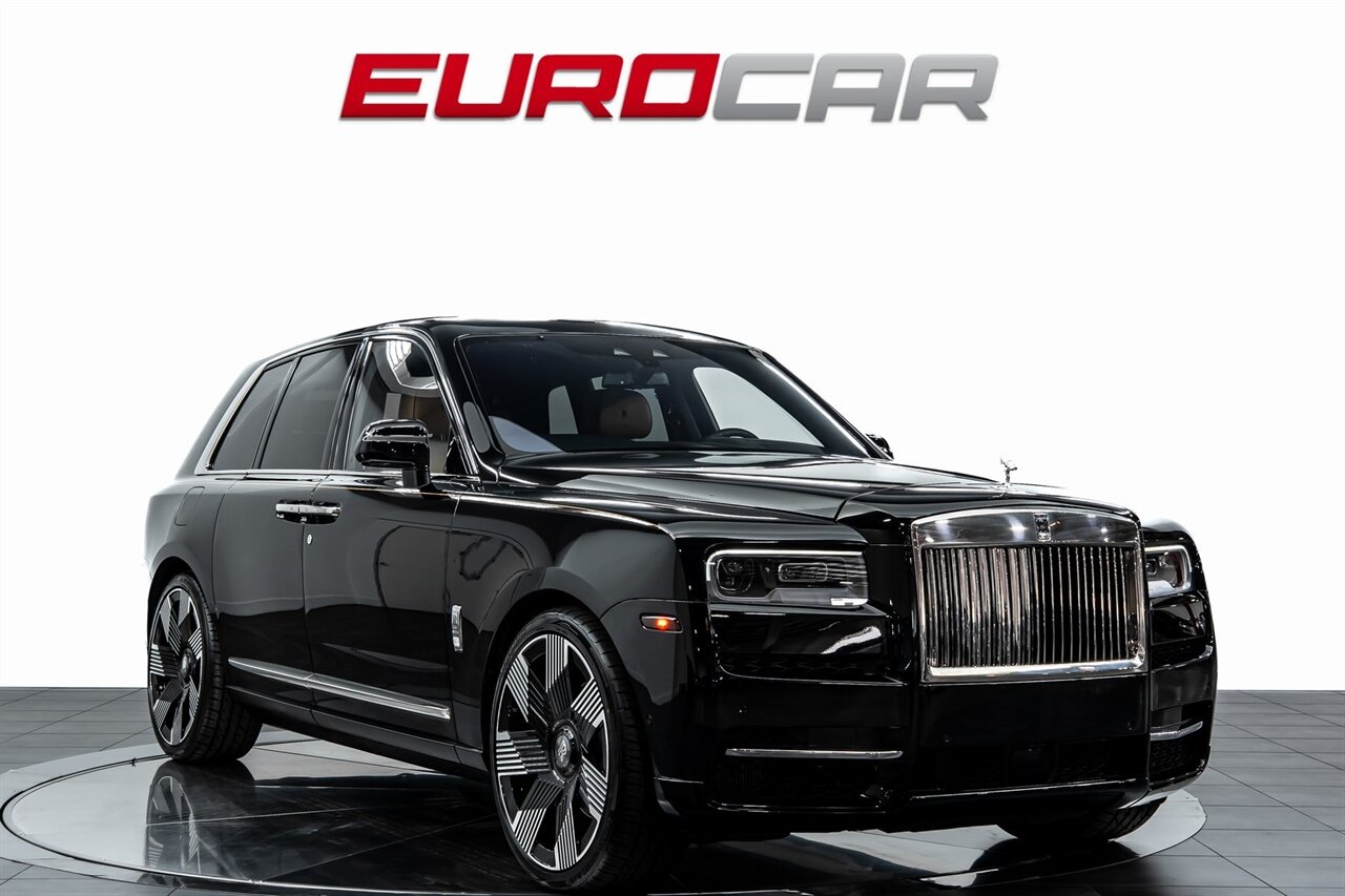 2020 Rolls-Royce Cullinan *STARLIGHT HEADLINER * REAR THEATER CONFIGURATION*   - Photo 9 - Costa Mesa, CA 92626