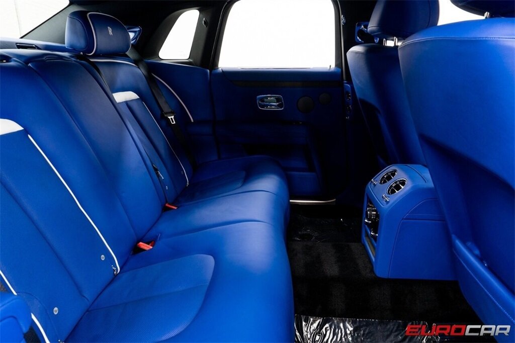 2024 Rolls-Royce Ghost  *BLACK BADGE WHEELS * STARLIGHT HEADLINER * BESPOKE INTERIOR* - Photo 45 - Costa Mesa, CA 92626