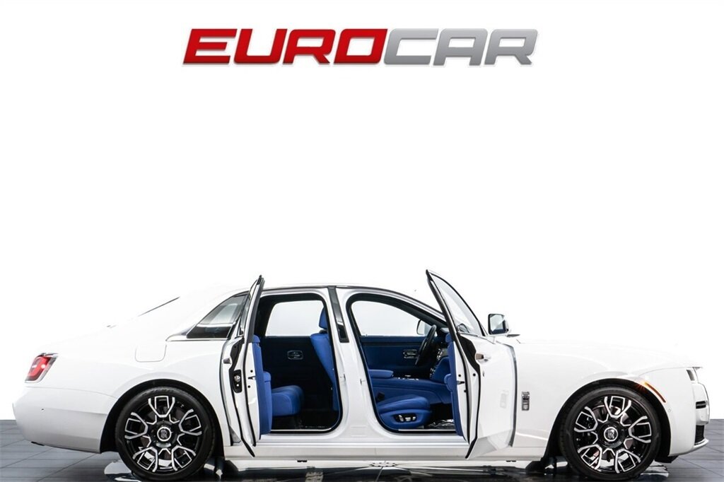 2024 Rolls-Royce Ghost  *BLACK BADGE WHEELS * STARLIGHT HEADLINER * BESPOKE INTERIOR* - Photo 8 - Costa Mesa, CA 92626