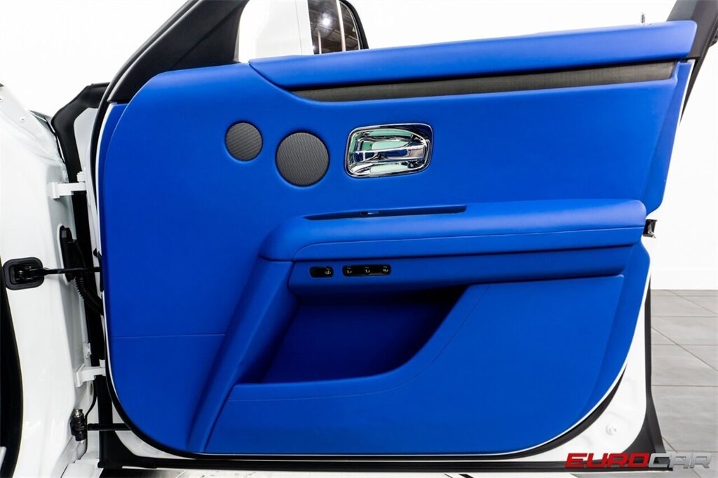 2024 Rolls-Royce Ghost  *BLACK BADGE WHEELS * STARLIGHT HEADLINER * BESPOKE INTERIOR* - Photo 23 - Costa Mesa, CA 92626