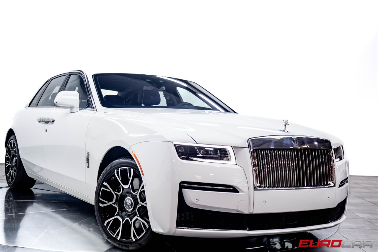 2024 Rolls-Royce Ghost  BLACK BADGE WHEELS *STARLIGHT HEADLINER * BESPOKE INTERIOR* - Photo 17 - Costa Mesa, CA 92626