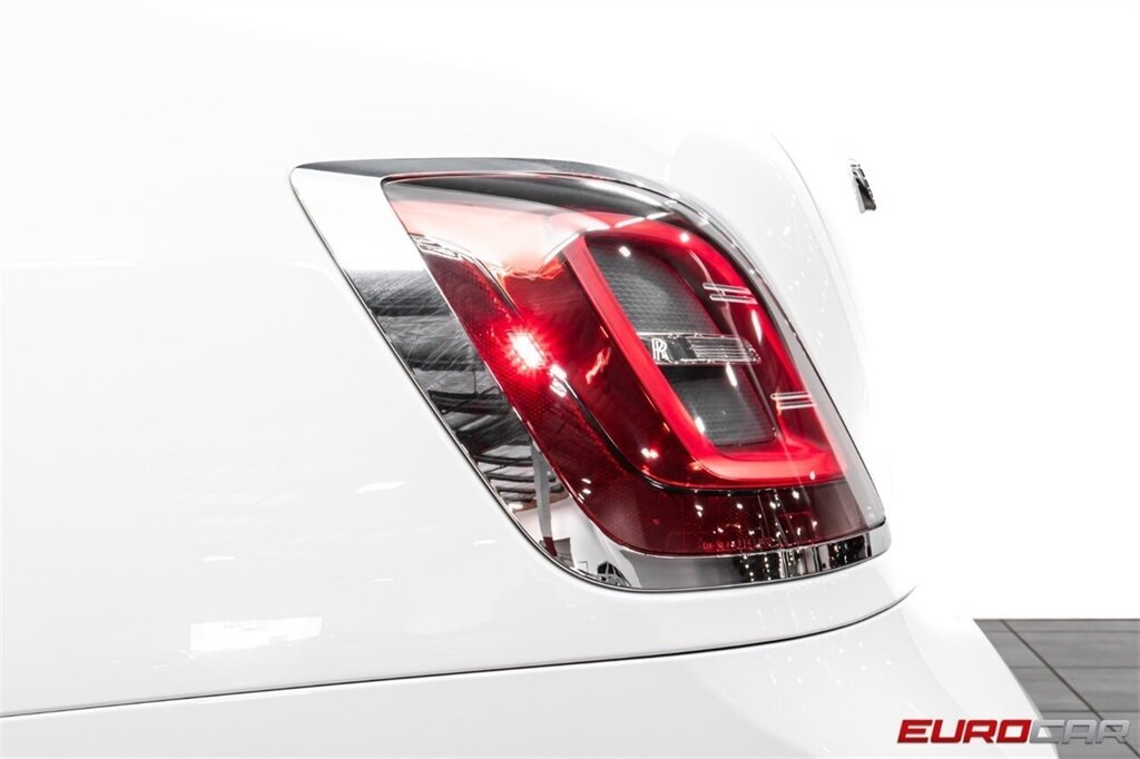 2024 Rolls-Royce Ghost  *BLACK BADGE WHEELS * STARLIGHT HEADLINER * BESPOKE INTERIOR* - Photo 18 - Costa Mesa, CA 92626