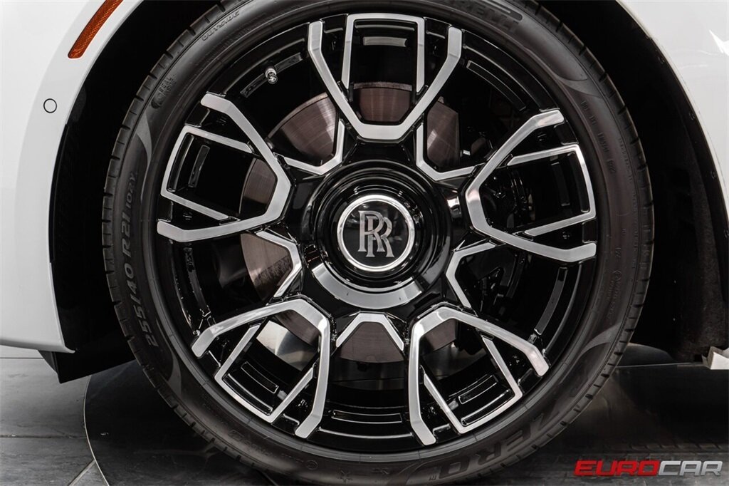2024 Rolls-Royce Ghost  *BLACK BADGE WHEELS * STARLIGHT HEADLINER * BESPOKE INTERIOR* - Photo 21 - Costa Mesa, CA 92626