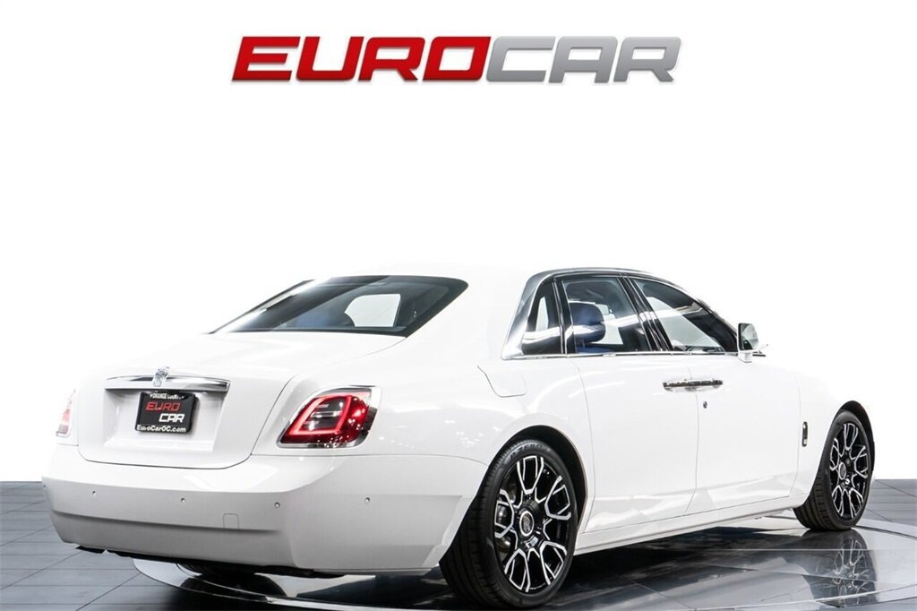 2024 Rolls-Royce Ghost  *BLACK BADGE WHEELS * STARLIGHT HEADLINER * BESPOKE INTERIOR* - Photo 6 - Costa Mesa, CA 92626
