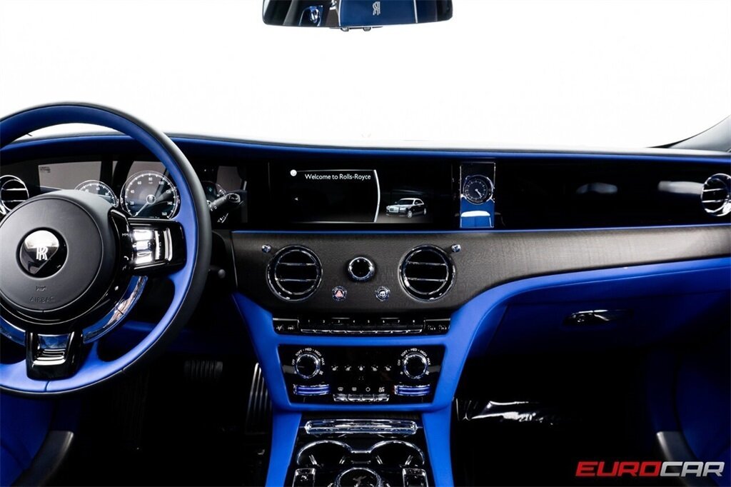 2024 Rolls-Royce Ghost  *BLACK BADGE WHEELS * STARLIGHT HEADLINER * BESPOKE INTERIOR* - Photo 28 - Costa Mesa, CA 92626
