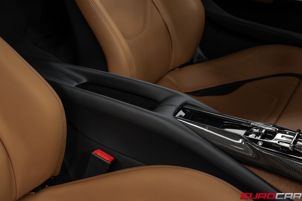 2024 Ferrari 296 GTB * SUSPENSION LIFTER * PASSENGER DISPLAY * FRONT PPF* - Photo 37 - Costa Mesa, CA 92626