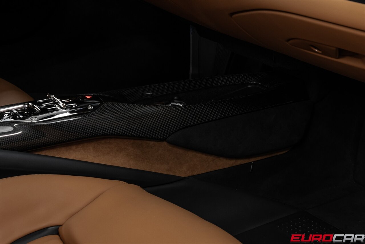 2024 Ferrari 296 GTB * SUSPENSION LIFTER * PASSENGER DISPLAY * FRONT PPF* - Photo 38 - Costa Mesa, CA 92626