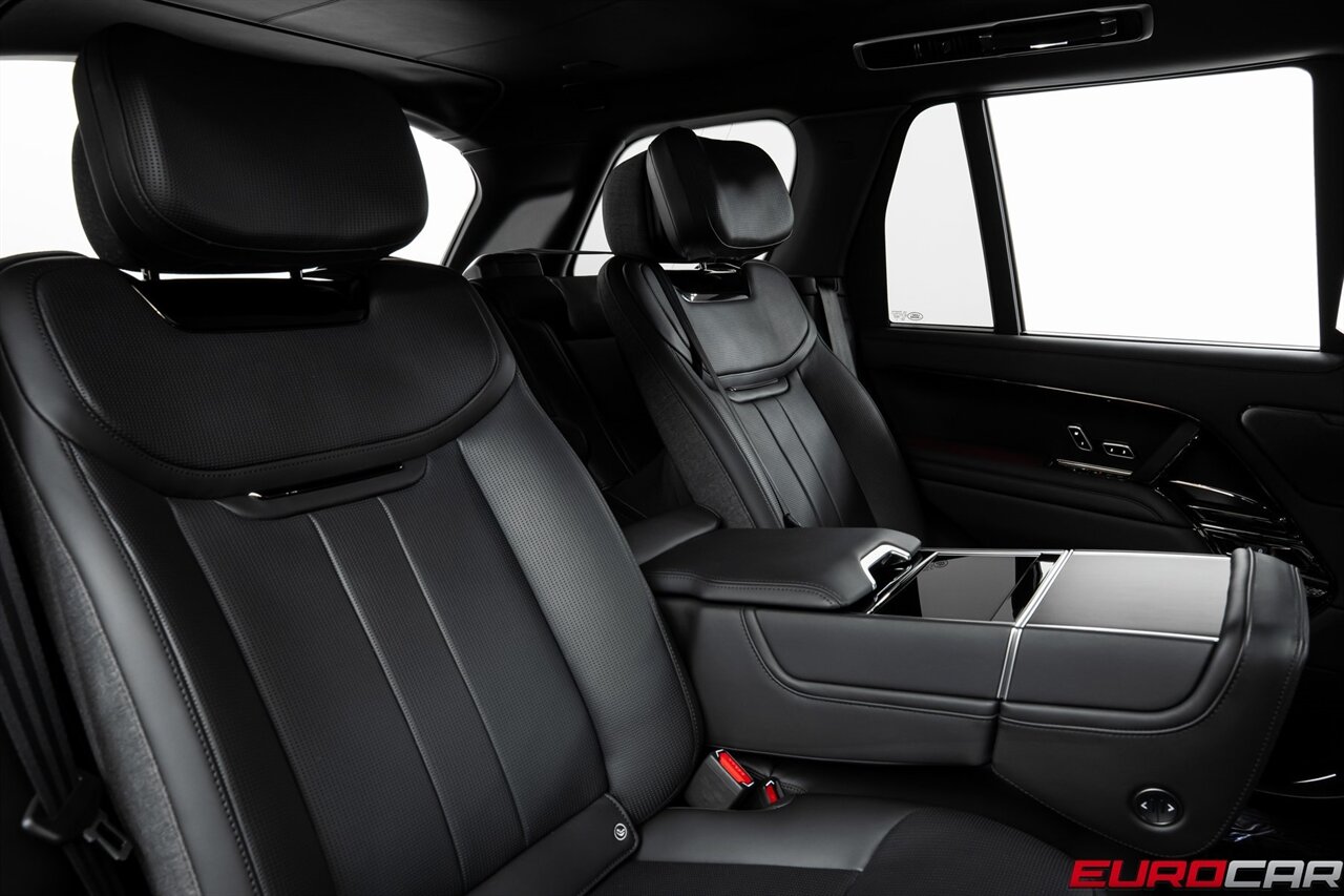 2024 Land Rover Range Rover P615 SV  *MASSIVE $224,610 MSRP * 23 " FORGED WHEELS * EXECUTIVE CLASS REAR SEATS* - Photo 39 - Costa Mesa, CA 92626