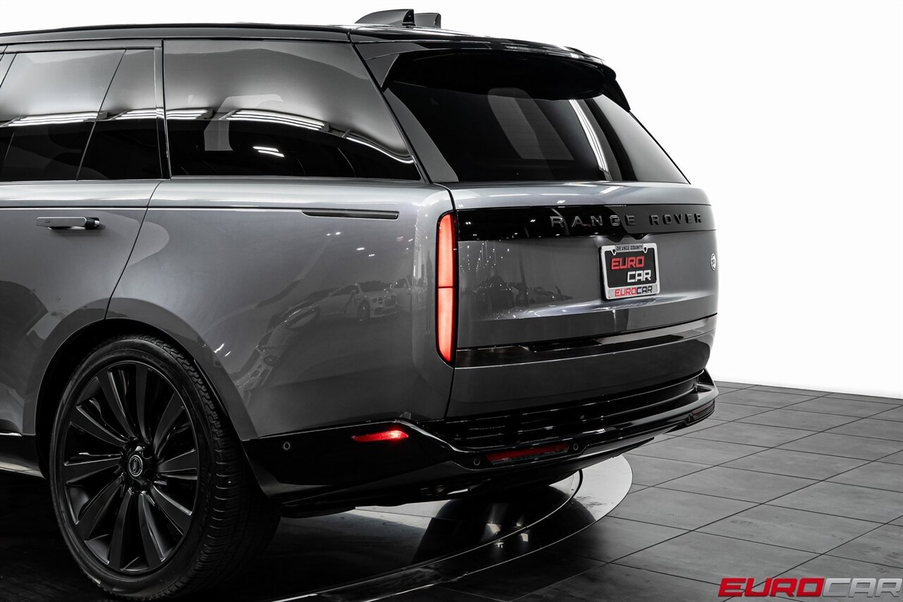 2024 Land Rover Range Rover P615 SV  *MASSIVE $224,610 MSRP * 23 " FORGED WHEELS * EXECUTIVE CLASS REAR SEATS* - Photo 15 - Costa Mesa, CA 92626