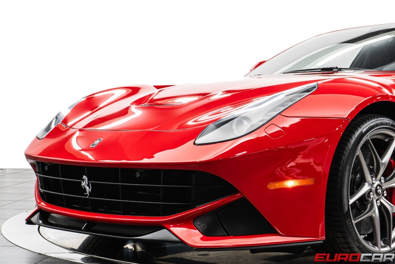 2016 Ferrari F12berlinetta  *CARBON FIBER INTERIOR * LESS THAN 9,000 MILES* - Photo 14 - Costa Mesa, CA 92626