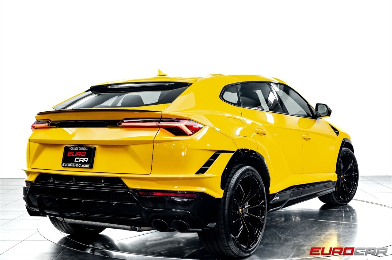 2024 Lamborghini Urus  *HIGH GLOSS BLACK STYLE PACKAGE * 23 " WHEELS* - Photo 15 - Costa Mesa, CA 92626