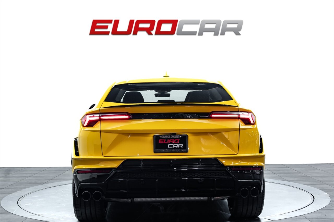 2024 Lamborghini Urus  *HIGH GLOSS BLACK STYLE PACKAGE * 23 " WHEELS* - Photo 4 - Costa Mesa, CA 92626