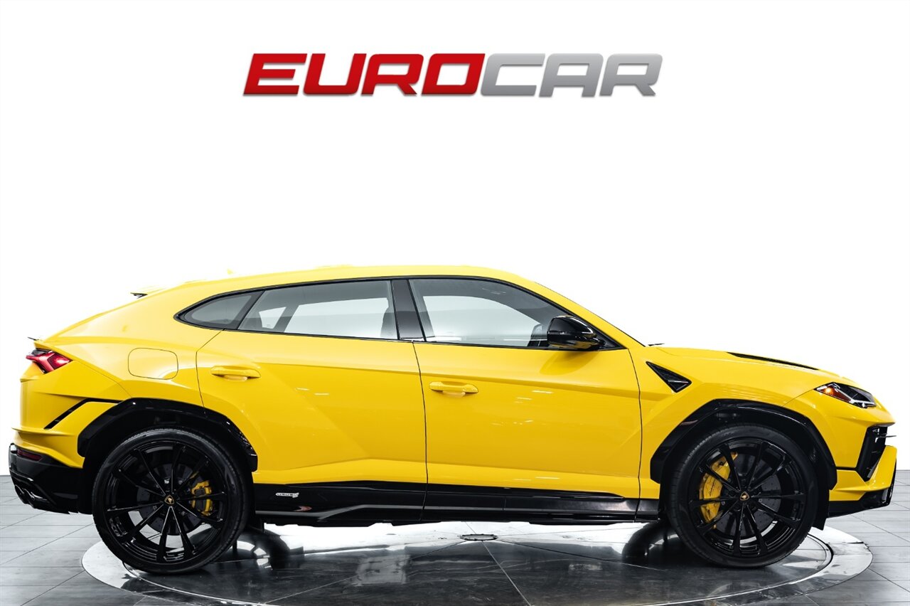 2024 Lamborghini Urus  *HIGH GLOSS BLACK STYLE PACKAGE * 23 " WHEELS* - Photo 6 - Costa Mesa, CA 92626