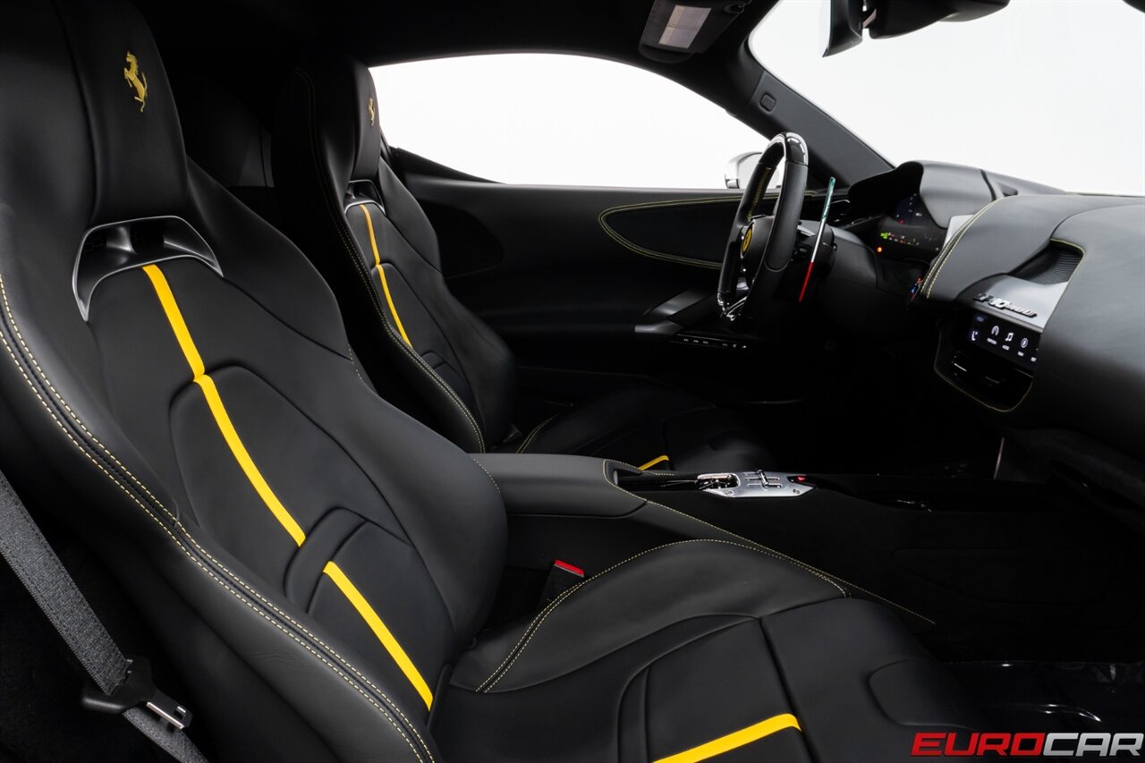 2022 Ferrari SF90 Stradale  *SUSPENSION LIFTER * CARBON FIBER OPTIONS* - Photo 47 - Costa Mesa, CA 92626