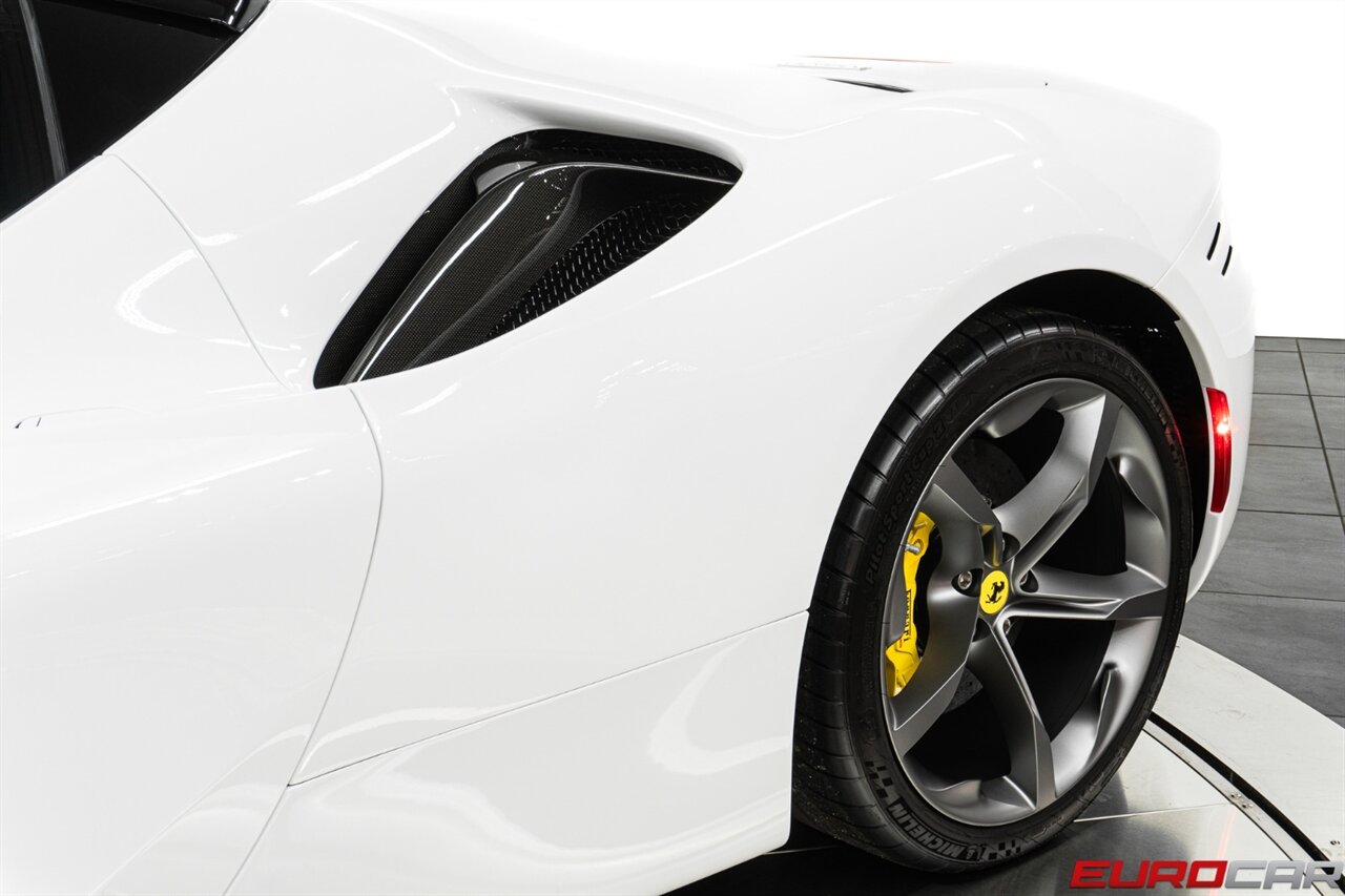 2022 Ferrari SF90 Stradale  *SUSPENSION LIFTER * CARBON FIBER OPTIONS* - Photo 18 - Costa Mesa, CA 92626