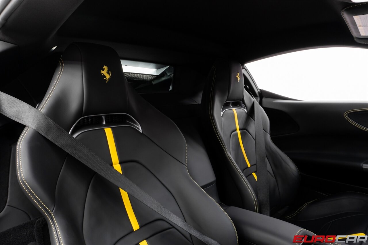 2022 Ferrari SF90 Stradale  *SUSPENSION LIFTER * CARBON FIBER OPTIONS* - Photo 48 - Costa Mesa, CA 92626